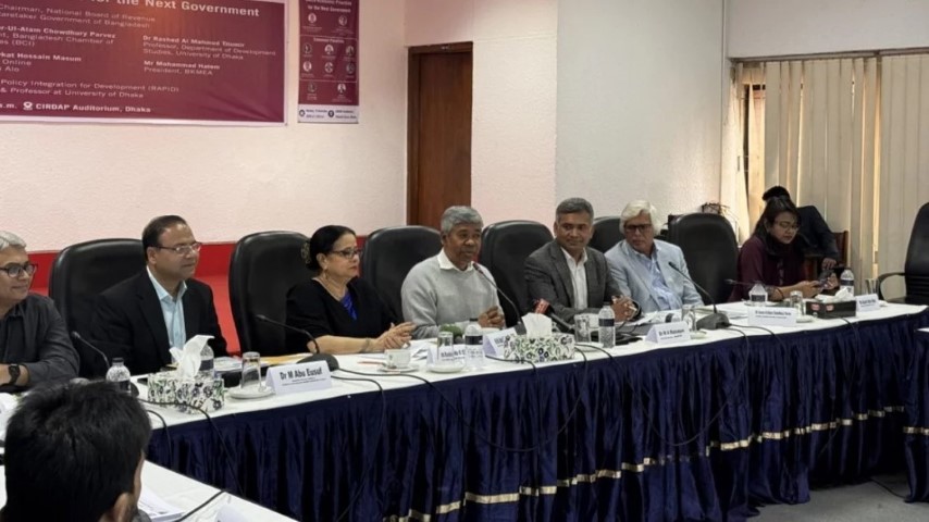 মোবাইল ফোন আমদানিতে কমানো হবে শুল্ক: এনবিআর চেয়ারম্যান